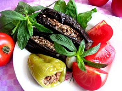 Azerbaijan_dolma_ubergine_pepper
