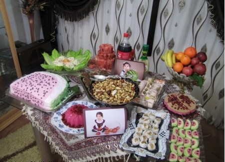 مدل تزیین میز تولد