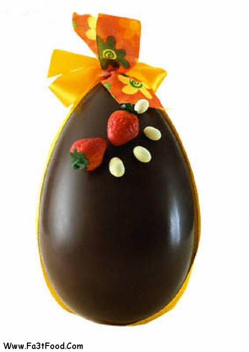 Chocolate Egg --- Image by © Laurence Mouton/ZenShui/Corbis