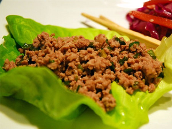 ساندویچ گوشت و کاهو